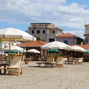 Tina Hotel Viareggio